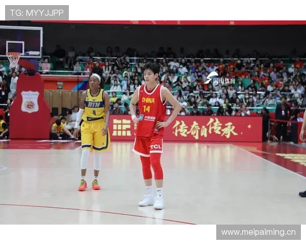 杨舒予训练完直接拎爱马仕去吃米其林？